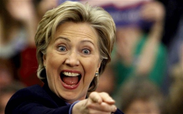Che disastro Hillary, Trump ce la fa?