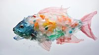 La plastificazione dei mari e dei pesci