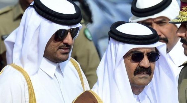 L’emiro del Qatar e la visita a Conte. I grandi affari tra armi, gas e Valentino