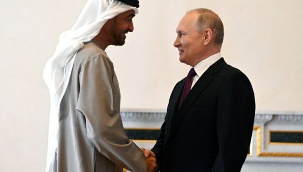 Come gli Emirati Arabi Uniti rivendicano la propria neutralità e indipendenza