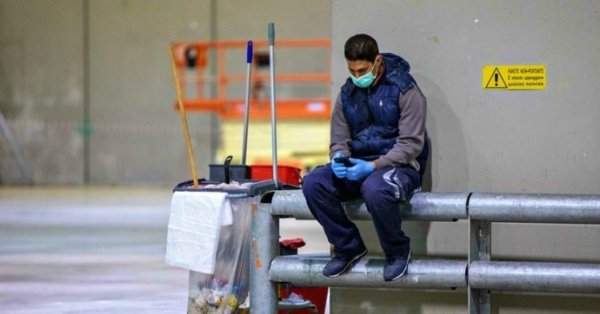 La “mediocrazia” ci ha travolti, così i mediocri hanno preso il potere