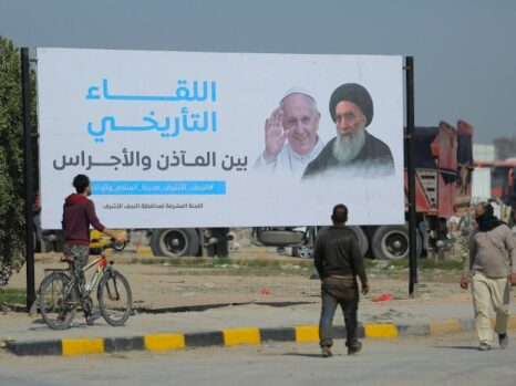 Il papa in Iraq sconfigge i potenti della terra
