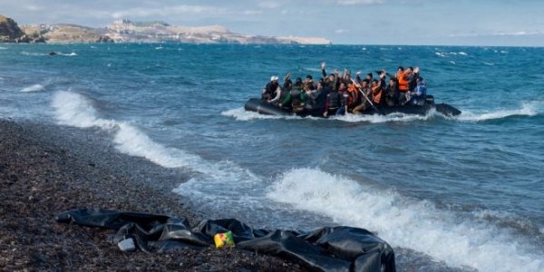 Migranti attraverso il Mediterraneo
