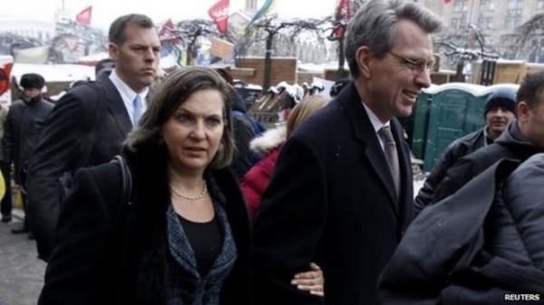 Il folle progetto dei neocons USA : rovesciare Putin