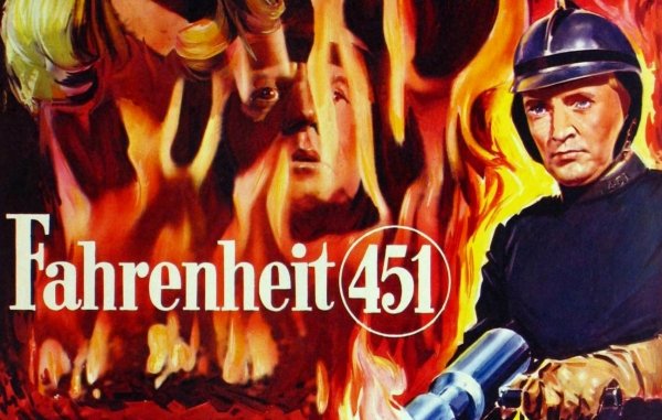 Come in Fahrenheit 451: al rogo i libri "non conformi"