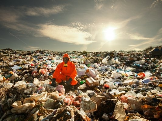 La crescita economica distrugge la salute dell’uomo e dell’ambiente