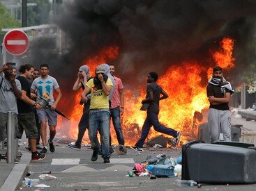 Contro le letture di "destra" e di "sinistra" delle rivolte in Francia