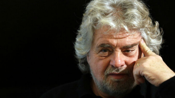 Grillo ha deciso di "suicidarsi". Chiedetevi: a chi conviene?