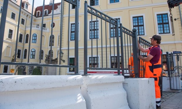 Lo staff del Bilderberg fa gli ultimi nervosi aggiustamenti prima dell'arrivo dei ricchi e potenti