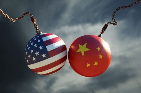 Gli Stati Uniti sono già in guerra con la Cina. L'Europa si sottragga