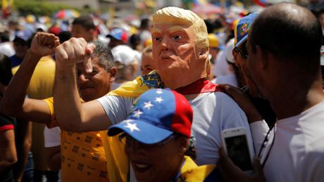 Ecco come Trump è pronto a manipolare la situazione umanitaria in Venezuela