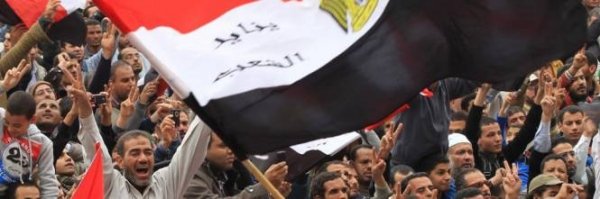 La rivoluzione che non c'è: Al-Aswani racconta la primavera araba fallita