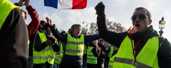 La Francia in piazza, ma non è populismo