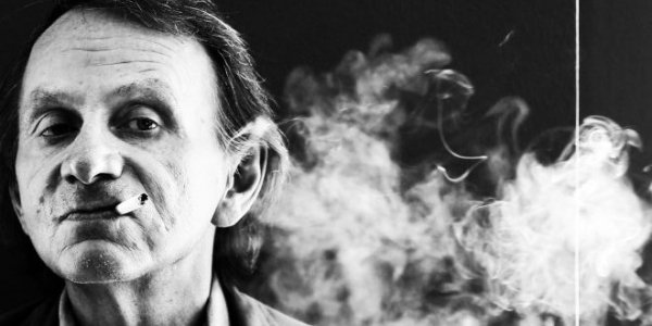 Michel Houellebecq ha immaginato la distopia sessuale. Ora è arrivata