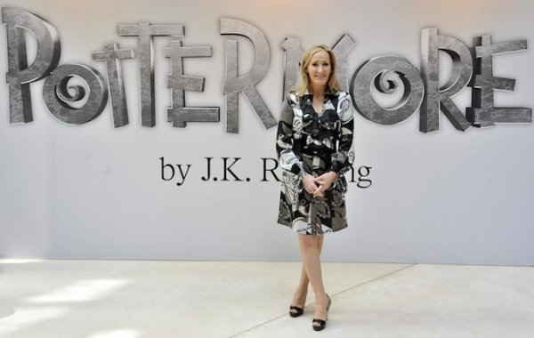 Gli ideologi gender contro la scrittrice J.K. Rowling (ancora)