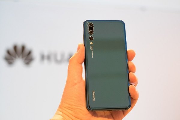 Perché il caso Huawei è il guanto di sfida degli Usa alla Cina (e al resto del mondo, noi compresi)