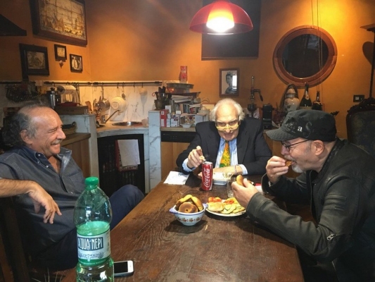Tutta "chez Pannella" la decrepita anarc-borghesia