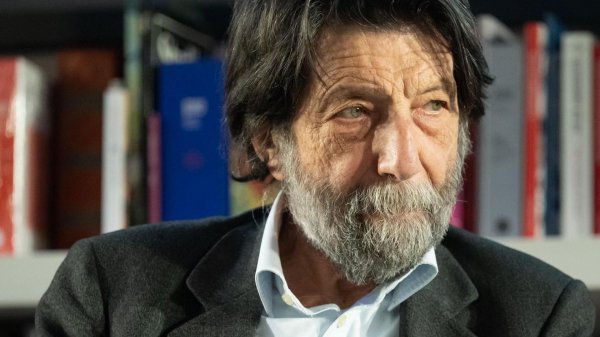 Ormai l&rsquo;Occidente si sente in guerra e tacita il dissenso