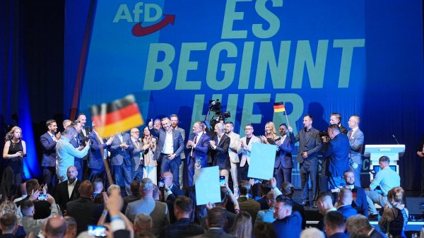 La destra populista, generata dalla politica anti popolare della sinistra