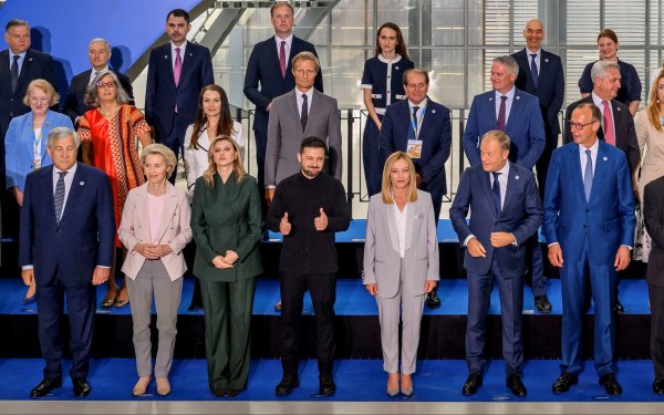 Chi decide e chi gioca