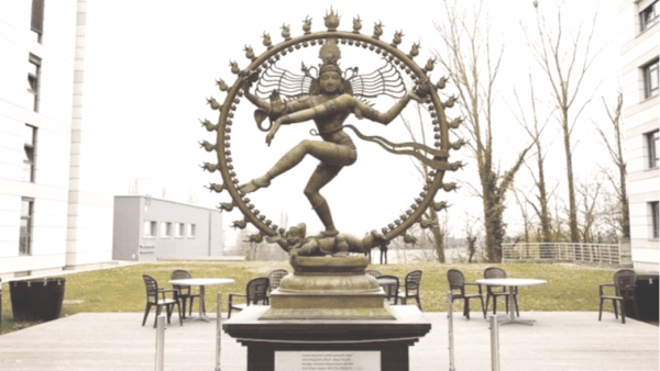 Mezzo secolo di danza cosmica, perché il “Tao della fisica” rivoluziona ancora