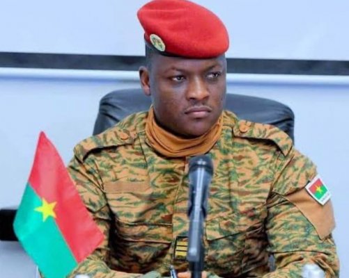 "Lasciate morire l'africano che non può sfamarsi da solo!": Ibrahim Traoré per un'Africa dignitosa che investe in se stessa.
