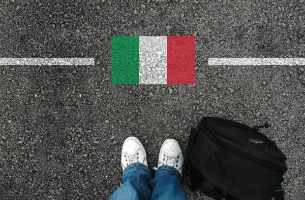 Prima gli stranieri!