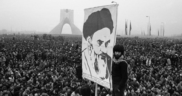 L'Iran, la "destra" e la "sinistra"