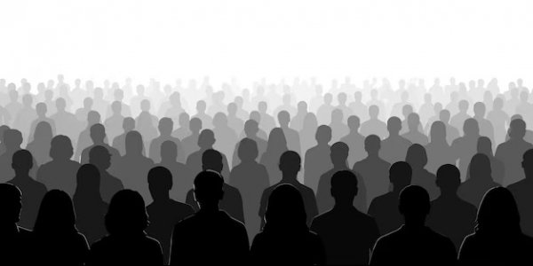 Il dibattito pubblico nazionale ferve