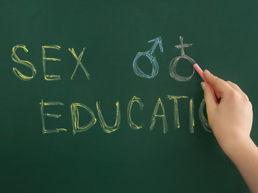 Educazione sessuale a scuola. La storia(ccia) infinita