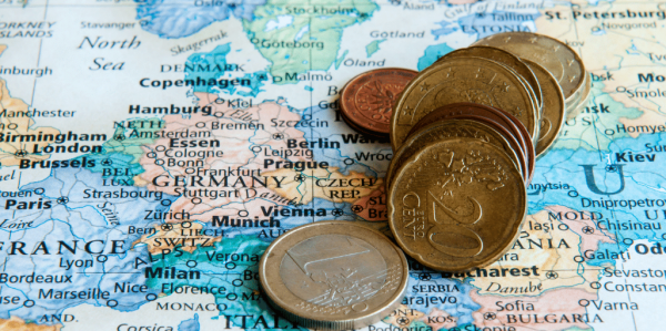 90 miliardi di applausi: quale direzione per l&rsquo;Europa ? Il difficile cammino per recuperare un ruolo ormai perduto