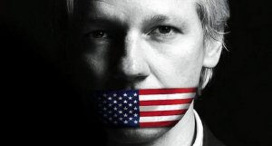 Navalny-Assange: l'Occidente collettivo sceglie il primo.