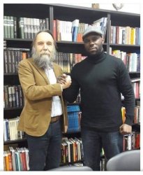 Alexander Dugin, i media e Kémi Séba