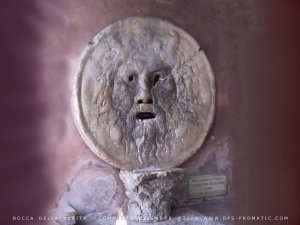 Immersi nella menzogna, diciamo che la verità non c’è