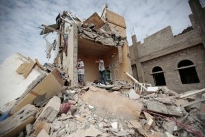 La scoperta dell’acqua calda delle armi italiane nelle stragi in Yemen. Ma i missili che valgono miliardi li fornisce Trump
