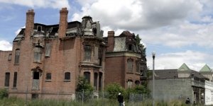 I 5 fattori che potrebbero trasformare gli USA in un impero collassato