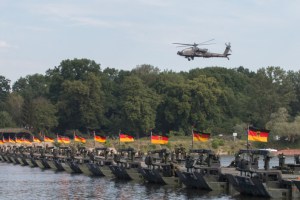 “NATO guerrafondaia”: Steinmeier si sveglia. Tardi
