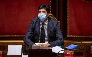Il vero dittatore è Speranza. Inamovibile. Intoccabile. Incriticabile
