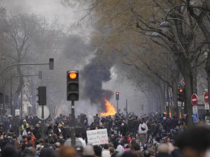 Francia: analisi di uno scontro sociale