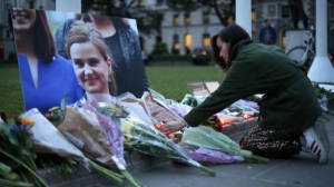 Jo Cox e il brexit, o il tempismo perfetto di una morte