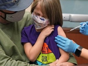 Vaccinazione ai bambini: il ricatto finale