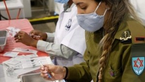 Il mistero di Israele: i vaccini non fermano l’infezione da Sars-Cov-2