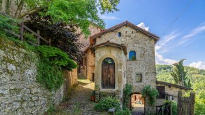 Aiutiamo chi ripara e fa rinascere i paesi perduti. In quei Paesi si ritrova il fascino dell’Italia più autentica