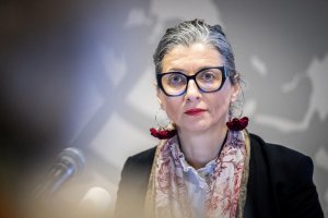 La richiesta di dimissioni di Francesca Albanese per parole mai dette è un’operazione di delegittimazione