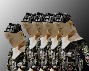 L'accelerazionismo: spinta al futuro o alienazione?