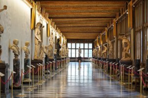 Firenze, memorie di una città invasa