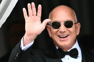 Oh no! Jeff Bezos è diventato cattivo