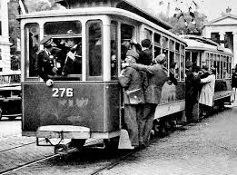 Non salgo più su un tram: ho il terrore che mi cedano il posto