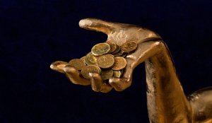 La libertà dei liberali (destra) e dei liberal (sinistra), quella del dio denaro.