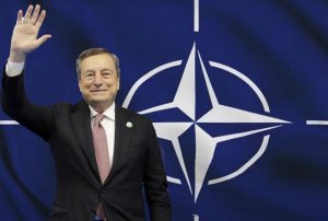 L’ipocrisia di Mario Draghi: ha trasformato l’Europa in un vassallo degli Stati Uniti